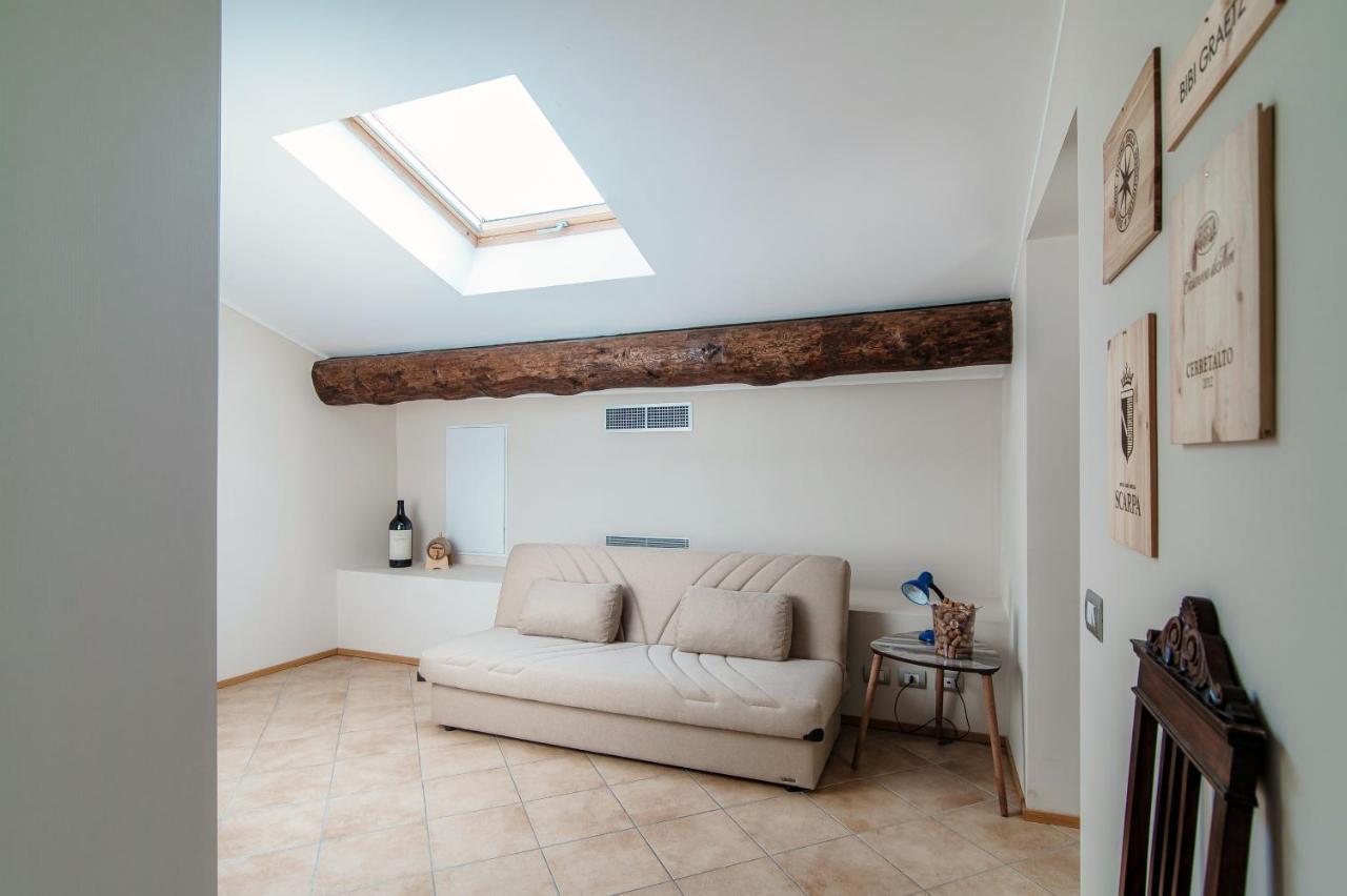 Apartamento Grape Attic 72 - The House Of Travelers Como Exterior foto
