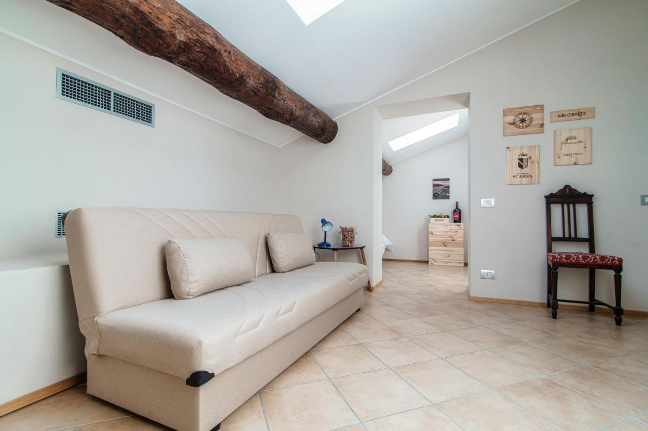 Apartamento Grape Attic 72 - The House Of Travelers Como Exterior foto
