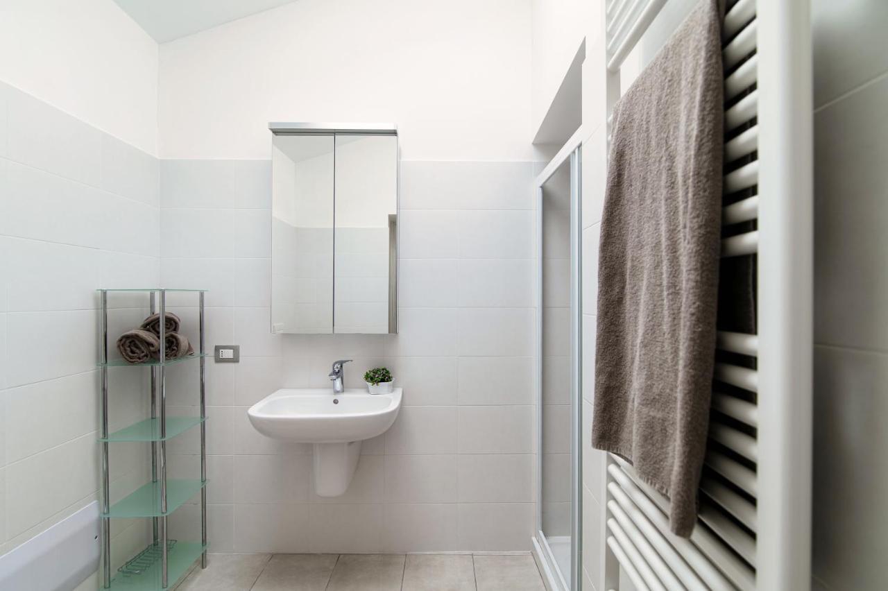 Apartamento Grape Attic 72 - The House Of Travelers Como Exterior foto